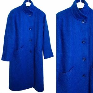 Beautiful Vintage Cobalt Blue Mohair Full Length Warm Coat By Loring  Size 6